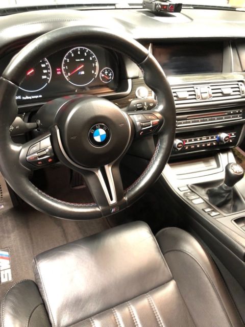 2015 BMW M5 (Singapore Gray/Black)