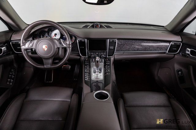 2015 Porsche Panamera (--/--)