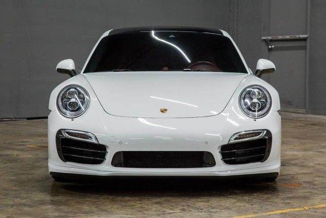 2014 Porsche 911 (White/Red)