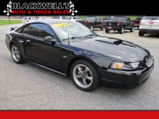 2003 Ford Mustang (Black/Beige)