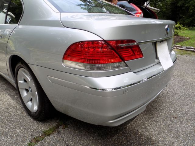 2007 BMW 7-Series (Silver/Gray)