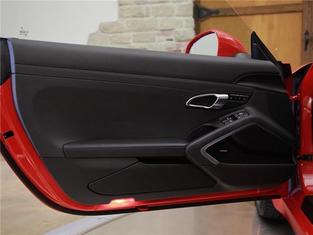 2015 Porsche 911 (Red/Black)
