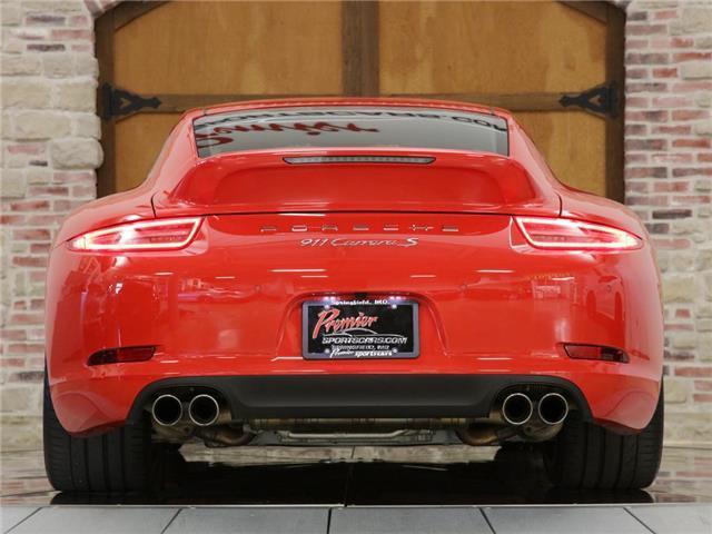 2015 Porsche 911 (Red/Black)