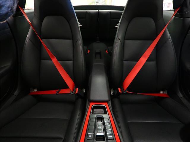 2015 Porsche 911 (Red/Black)