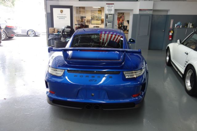 2016 Porsche 911 (Sapphire Blue Metallic/Black)