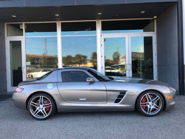 2012 Mercedes-Benz SLS AMG (Silver/Red)