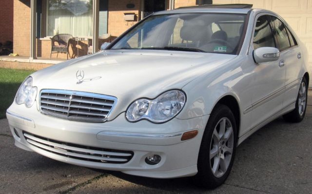 2007 Mercedes-Benz C-Class (White/Tan)