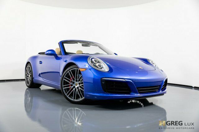 2017 Porsche 911 (Blue/Black)