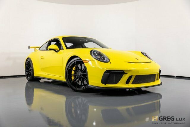 2018 Porsche 911 (Yellow/Black)