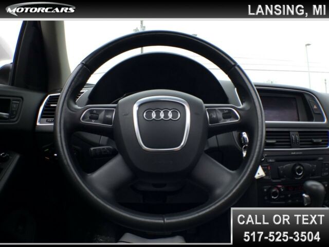 2011 Audi Q5 (White/Black)