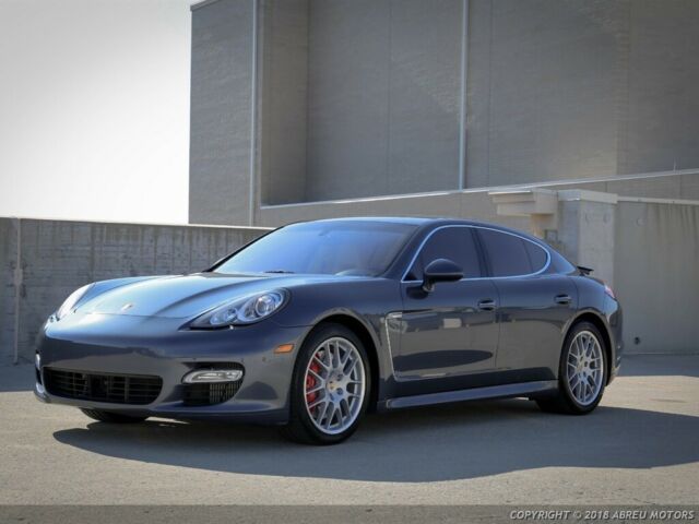 2010 Porsche Panamera (Yachting Blue Metallic/Black)