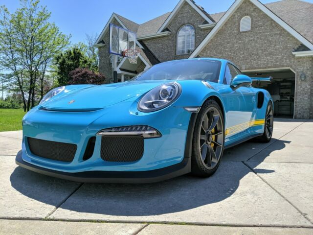 2016 Porsche 911 (Blue/Black)