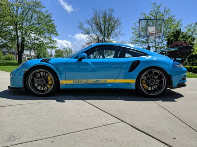 2016 Porsche 911 (Blue/Black)