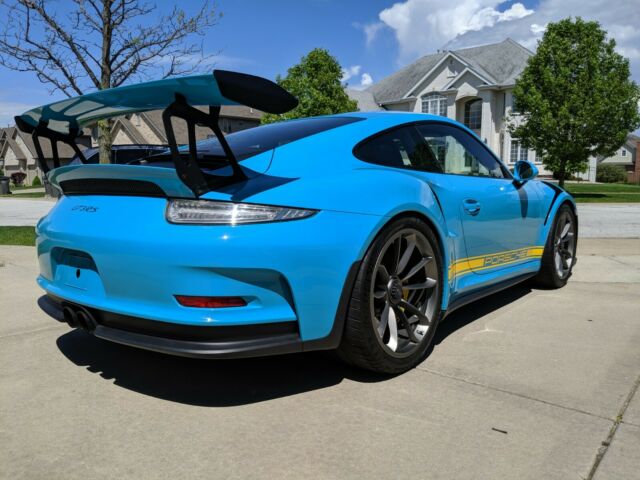 2016 Porsche 911 (Blue/Black)