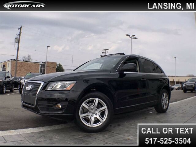 2011 Audi Q5 (Black/Black)