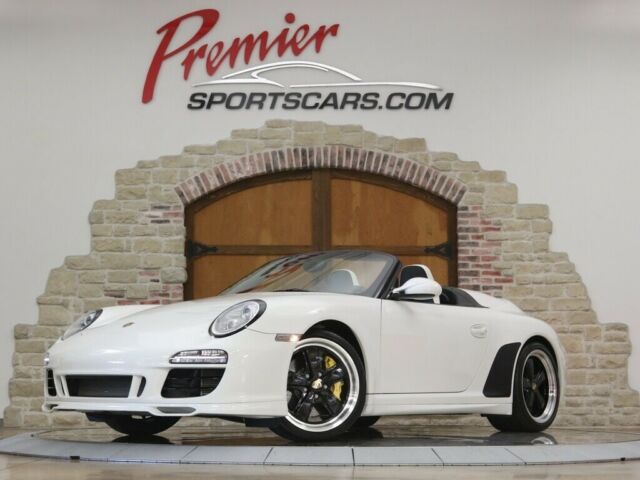 2011 Porsche 911 (White/Black)