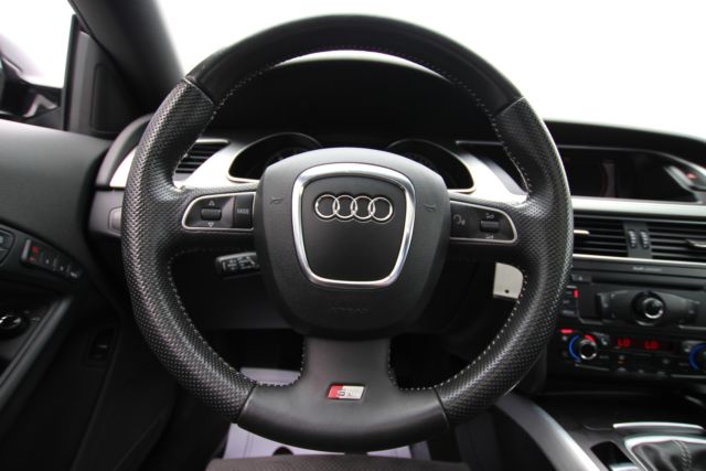 2011 Audi A5 (Black/Black)