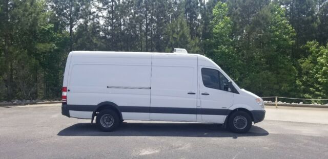 2013 Mercedes-Benz Sprinter (White/Black)