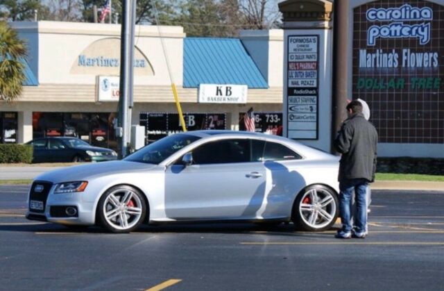 2008 Audi S5 (Silver/Red)