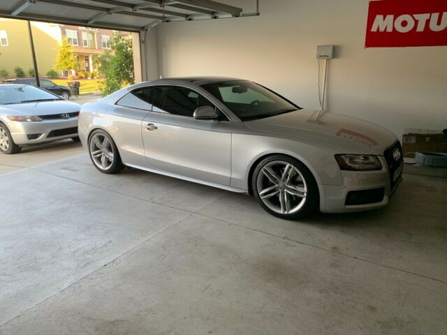 2008 Audi S5 (Silver/Red)