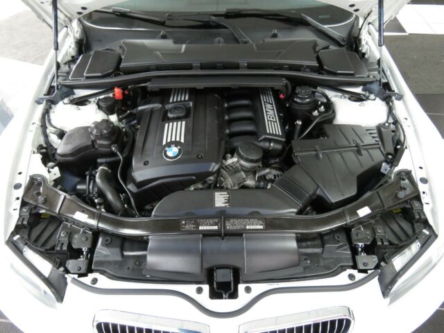 2012 BMW 3-Series (White/Saddle)