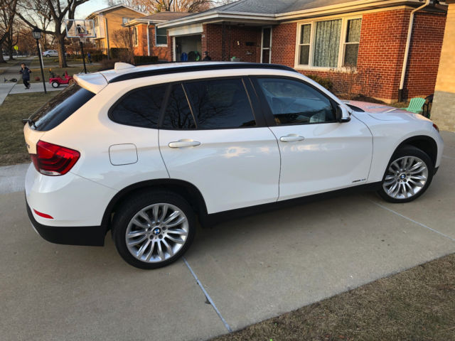 2014 BMW X1 (White/Black)