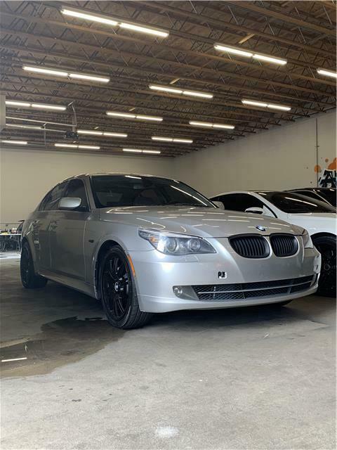 2008 BMW 5-Series (Silver/Gray)