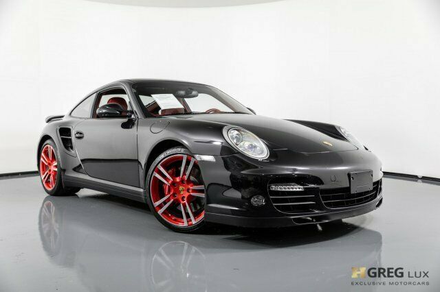 2012 Porsche 911 (Black/Red)