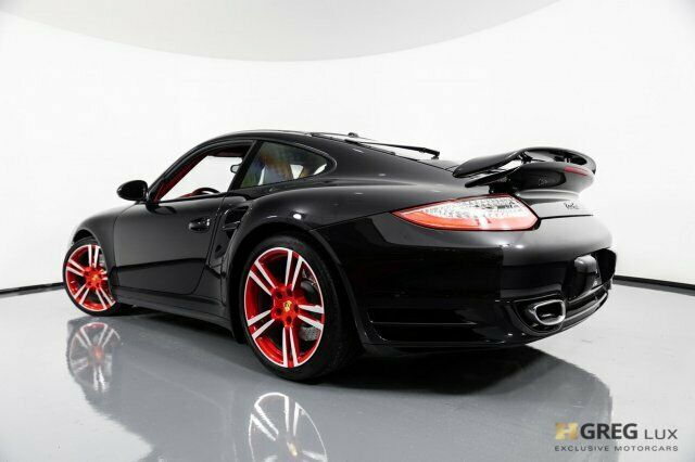 2012 Porsche 911 (Black/Red)
