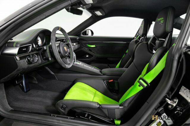 2019 Porsche 911 (Black/Black)