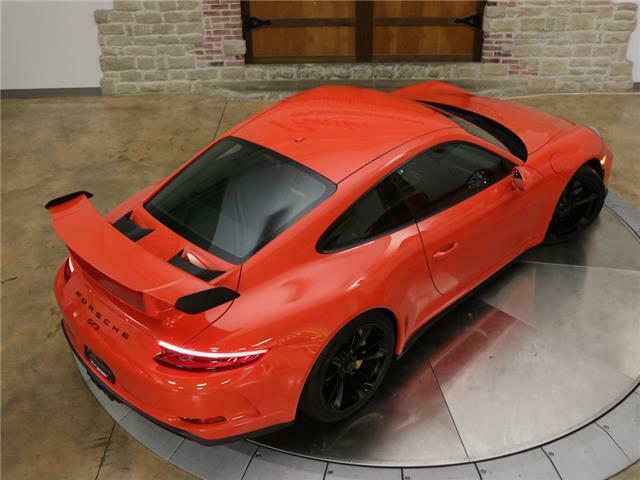 2018 Porsche 911 (Orange/Black)