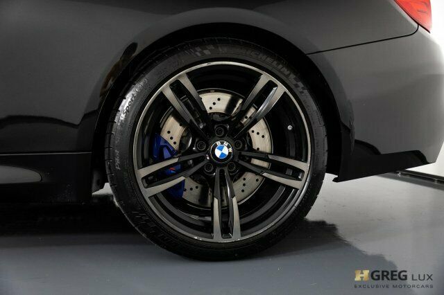 2015 BMW M4 (Black/Black)