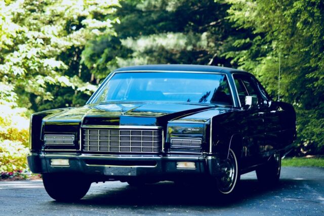 1972 Lincoln Continental (Black/Blue)