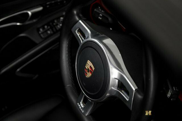 2013 Porsche 911 (Red/Black)
