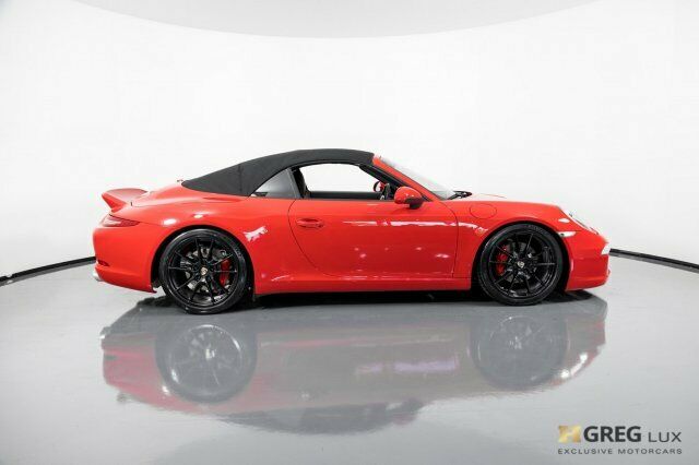 2013 Porsche 911 (Red/Black)
