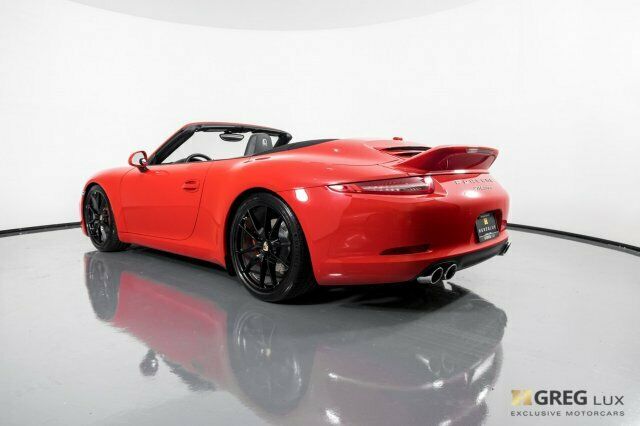 2013 Porsche 911 (Red/Black)