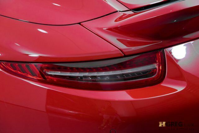 2013 Porsche 911 (Red/Black)