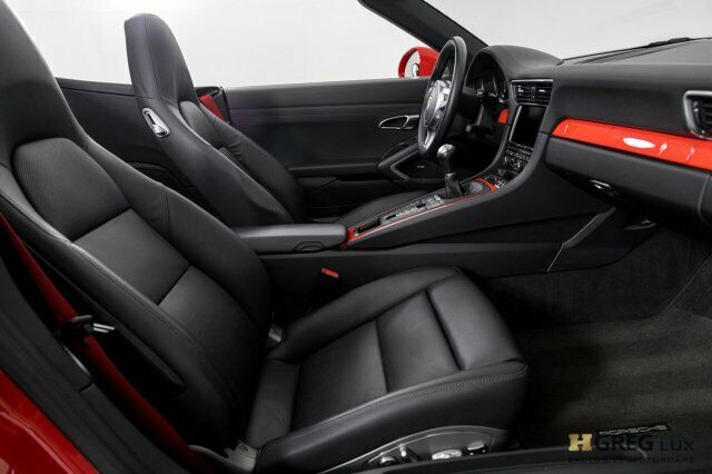 2013 Porsche 911 (Red/Black)