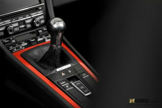 2013 Porsche 911 (Red/Black)