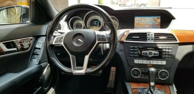 2012 Mercedes-Benz C-Class (Dark Gray Metallic/Black)