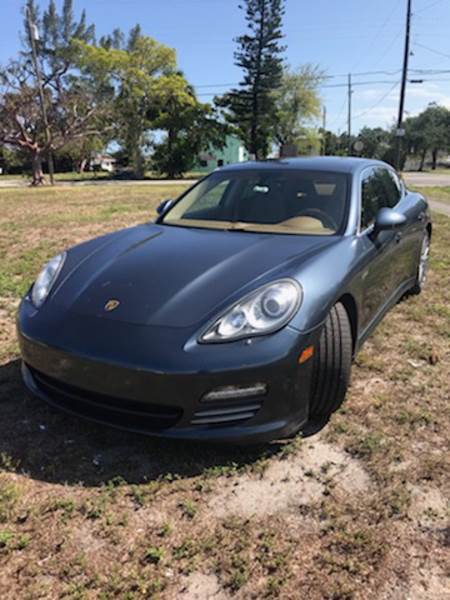 2011 Porsche Panamera (Blue/Brown)