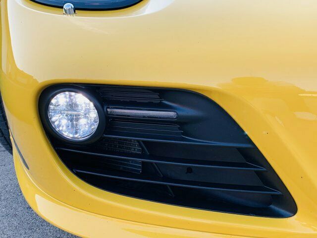 2012 Porsche Cayman (Yellow/Black)