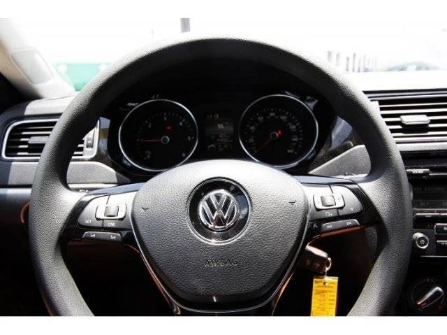 2015 Volkswagen Jetta (White/--)