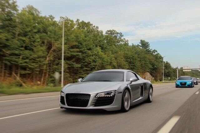 2008 Audi R8 (Silver/Black)