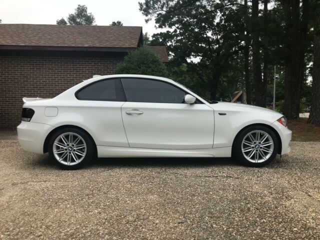 2009 BMW 1-Series (White/Black)