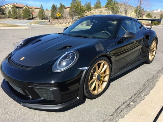 2019 Porsche 911 (Black/Black)