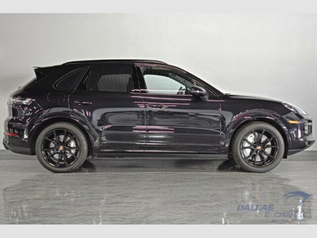 2019 Porsche Cayenne (Black/Black)