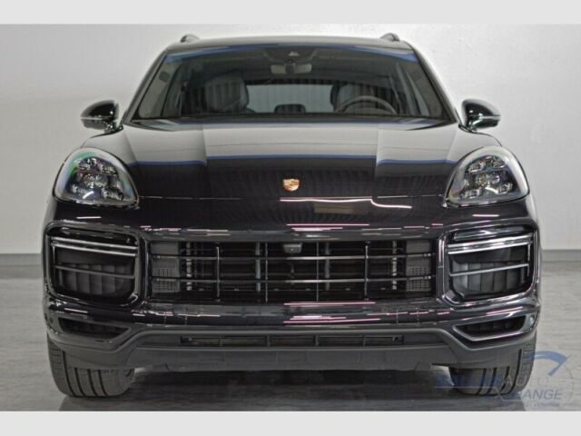 2019 Porsche Cayenne (Black/Black)