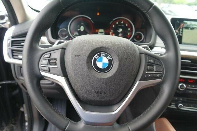2016 BMW X6 (Black/Brown)