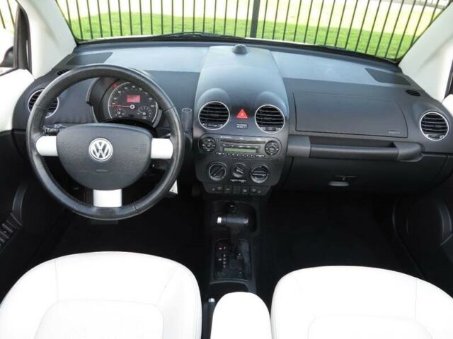 2007 Volkswagen Beetle-New (White/White)